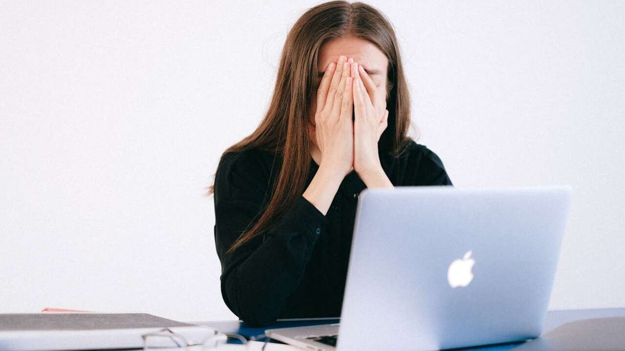 woman experiencing anxiety
